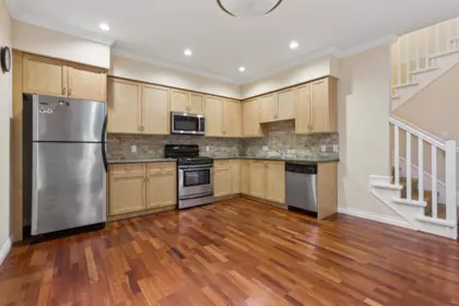 19 7331 No. 4 Road, Richmond, BC, Richmond — Townhouse for sale