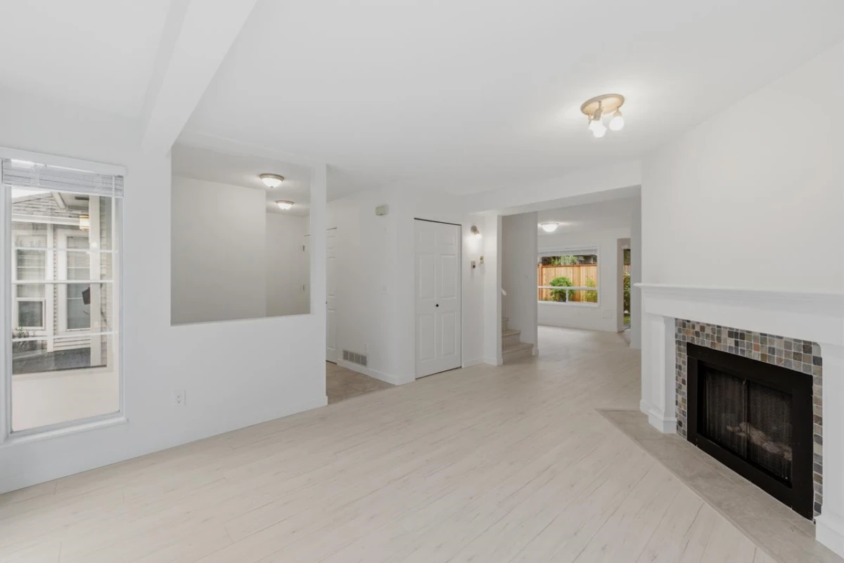 Dining Area Photo of 24 18951 Ford Road, Pitt Meadows, BC
