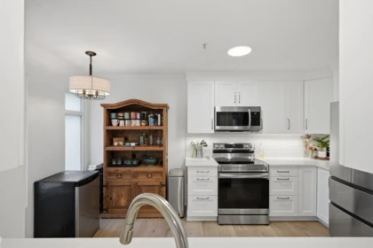 Basement Recreation Room Photo of 117 32085 George Ferguson Way, Abbotsford, BC