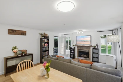 Kitchen Island Photo of 117 32085 George Ferguson Way, Abbotsford, BC