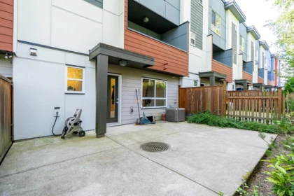 Hallway Photo of 32 1670 160 Street, Surrey, BC