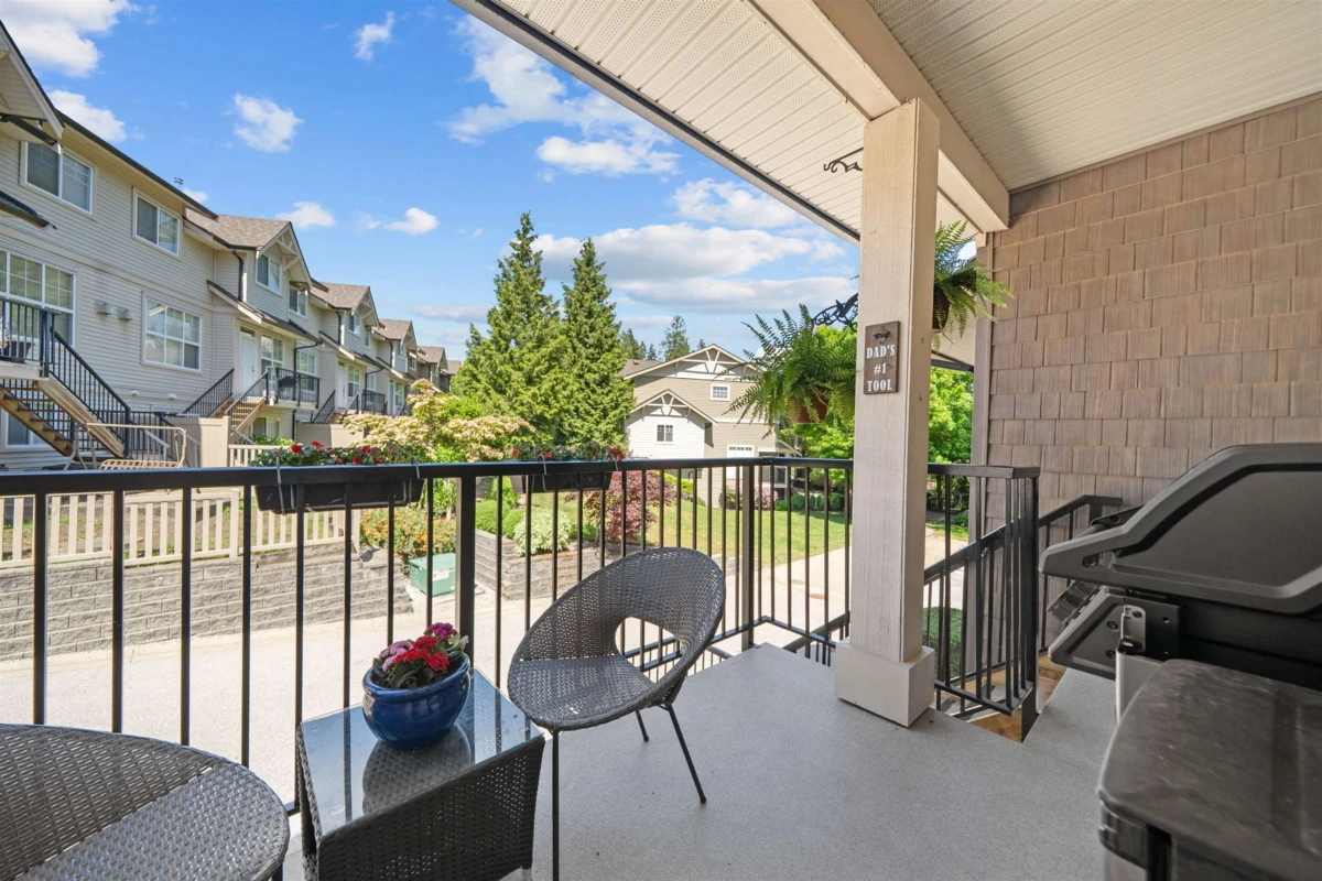 Living Room Photo of 20 11720 Cottonwood Drive, Maple Ridge, BC