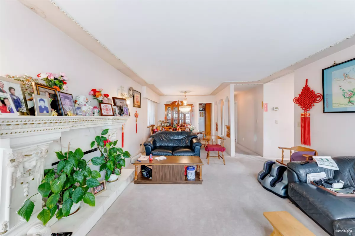 Family Room Photo of 2945 E Graveley Street, Vancouver, BC
