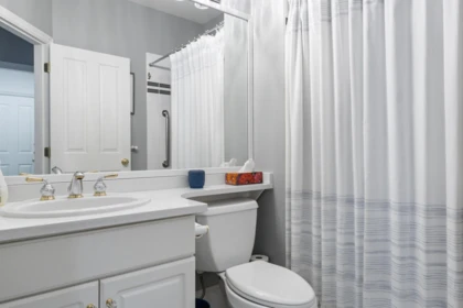 Hallway Photo of 3855 Latimer Street, Abbotsford, BC