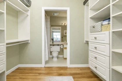 Guest Bathroom Photo of 102 33344 2nd Avenue, Mission, BC