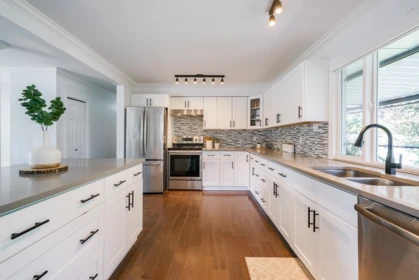 Breakfast Nook Photo of 1461 Knappen Street, Port Coquitlam, BC