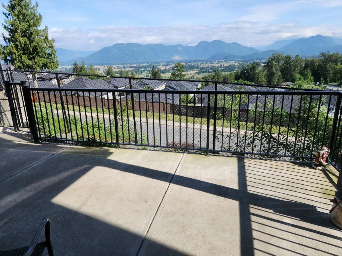 Dining Area Photo of 8220 Nixon Road, Chilliwack, BC