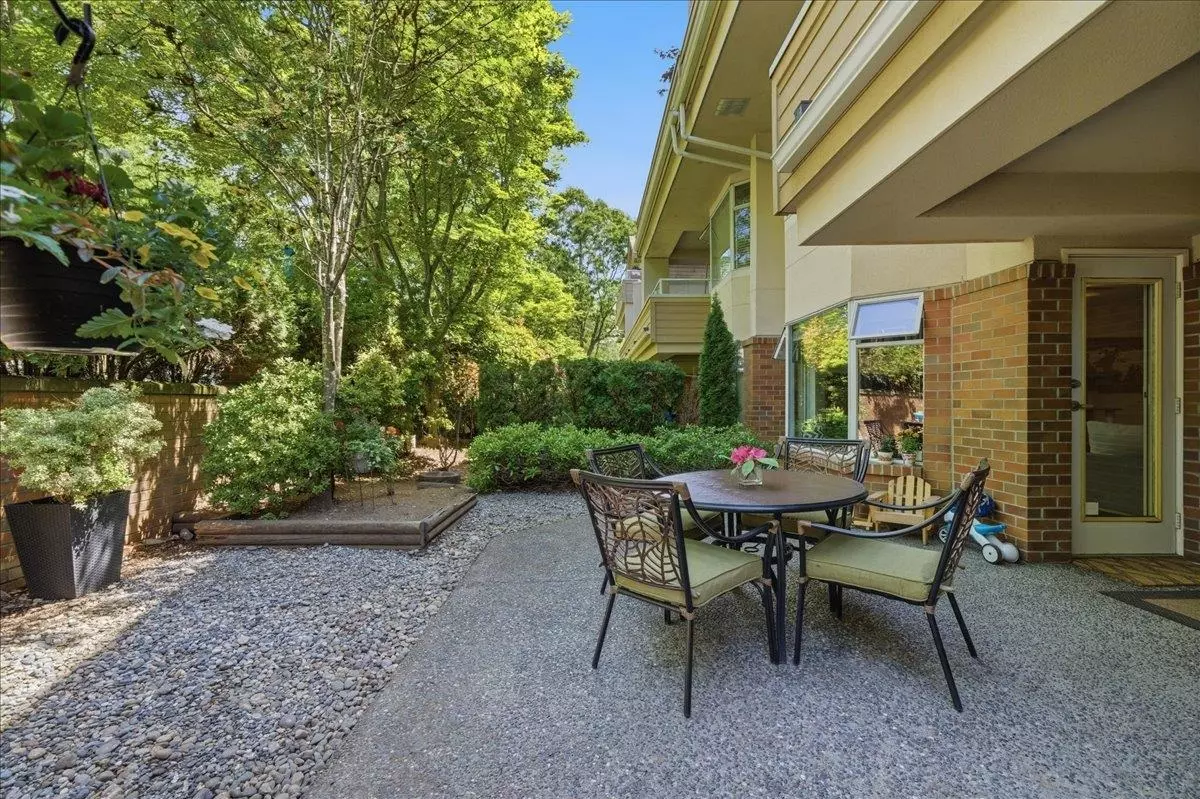 Living Room Photo of 105 7231 Antrim Avenue, Burnaby, BC