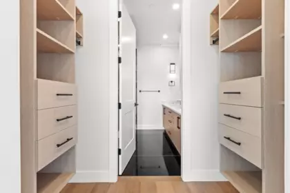 Mudroom Photo of 134 E 63rd Avenue, Vancouver, BC