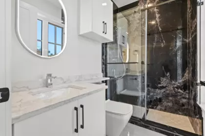 Powder Room Photo of 134 E 63rd Avenue, Vancouver, BC