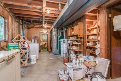Hallway Photo of 32247 Granite Avenue, Abbotsford, BC