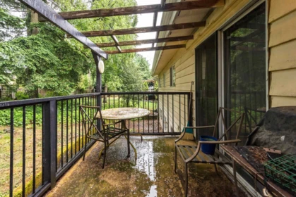 Swimming Pool Photo of 32247 Granite Avenue, Abbotsford, BC