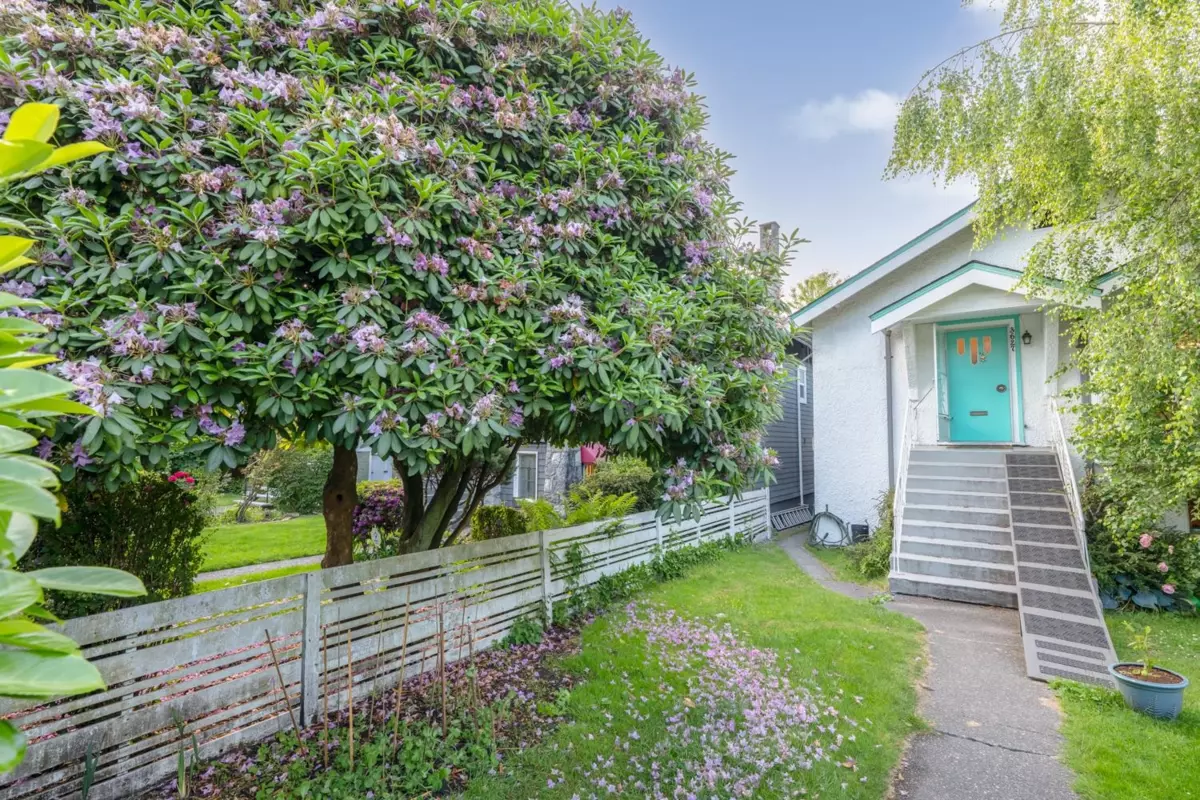 Exterior Rear Photo of 3627 W 7th Avenue, Vancouver, BC