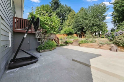 Hallway Photo of 5846 179a Street, Surrey, BC