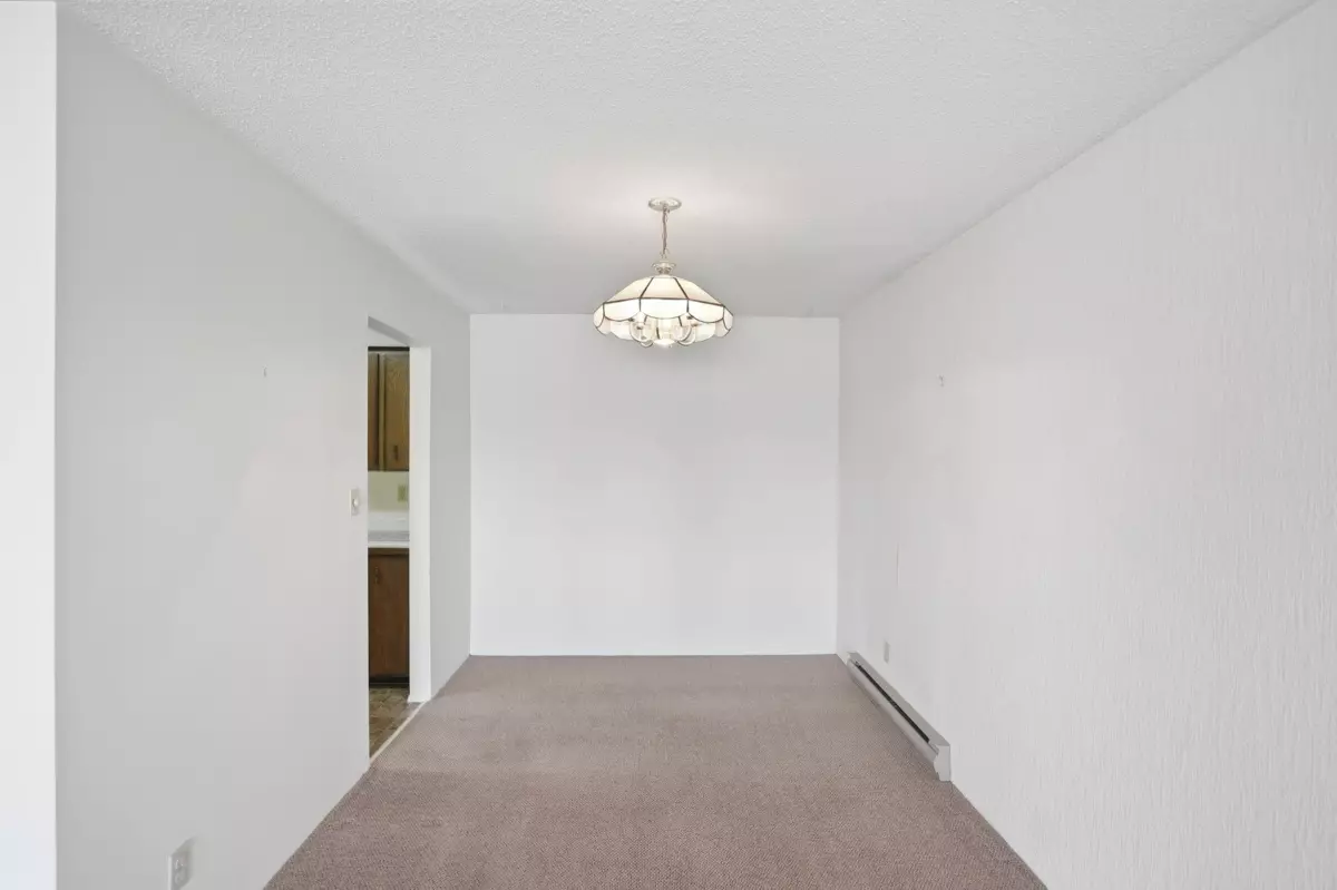 Family Room Photo of 111 32040 PEARDONVILLE ROAD, Abbotsford BC V2T 6N8