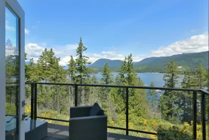 302 5780 Marine Way, Sechelt, BC, Sechelt — Townhouse for sale