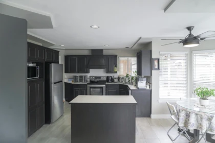 Kitchen Photo of 18875 63 Avenue, Surrey, BC