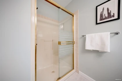 Guest Bathroom Photo of 12149 Cherrywood Drive, Maple Ridge, BC