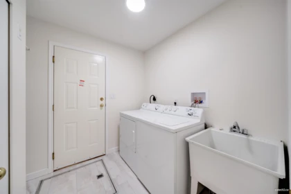Powder Room Photo of 12149 Cherrywood Drive, Maple Ridge, BC