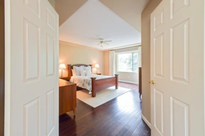 Guest Bathroom Photo of 14915 25a Avenue, Surrey, BC