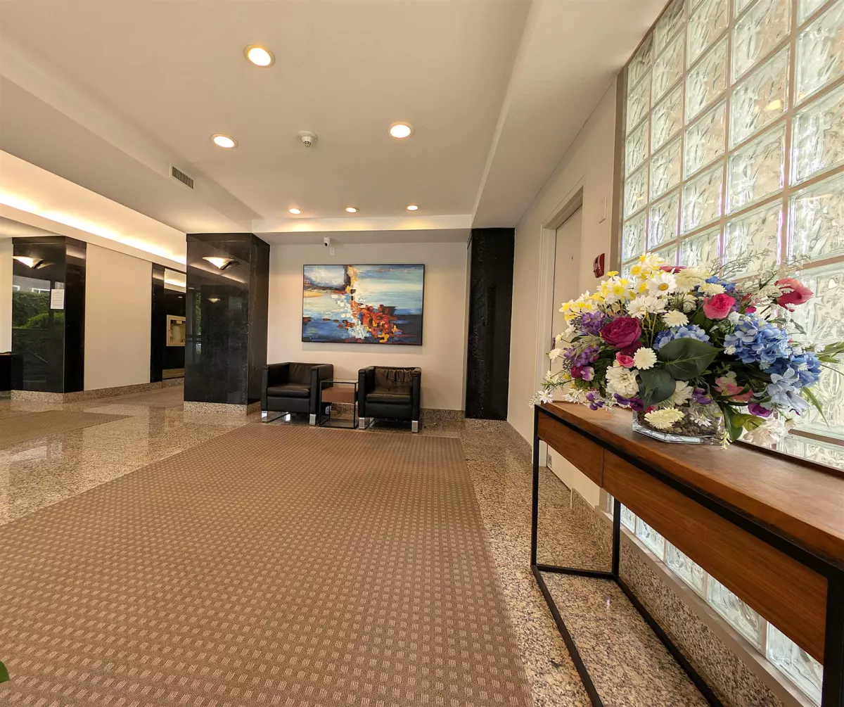 Family Room Photo of 801 5850 Balsam Street, Vancouver, BC