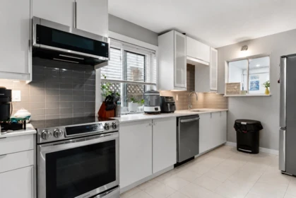 Laundry Room Photo of 34762 2nd Avenue, Abbotsford, BC