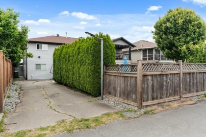 Outdoor Kitchen Photo of 34762 2nd Avenue, Abbotsford, BC