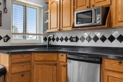 Primary Bedroom Photo of 34762 2nd Avenue, Abbotsford, BC