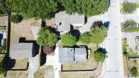 896 Davis Road, Gibsons, BC, Gibsons — Single Family Residence for sale