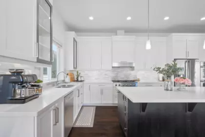 Breakfast Nook Photo of 16411 26b Avenue, Surrey, BC