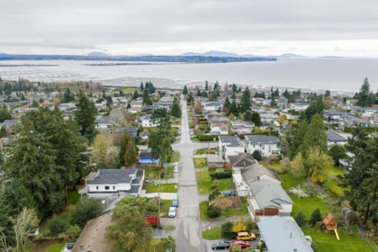 Neighborhood Park Photo Near 1243 Parker Street, White Rock, BC