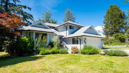 5555 Winter Road, Sechelt, BC, Sechelt — Single Family Residence for sale