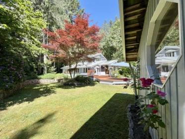 3658 Beach Avenue, Roberts Creek, BC, Roberts Creek — Single Family Residence for sale