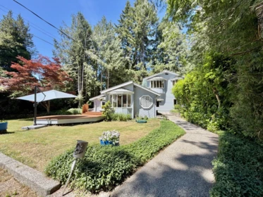 3658 Beach Avenue, Roberts Creek, BC, Roberts Creek — Single Family Residence for sale