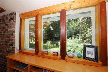 Hallway Photo of 3658 Beach Avenue, Roberts Creek, BC