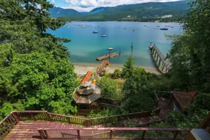 5810 Marine Way, Sechelt, BC, Sechelt — Single Family Residence for sale