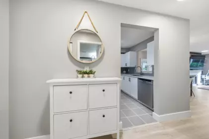111 6820 Rumble Street, Burnaby, BC, Burnaby — Apartment/Condo for sale