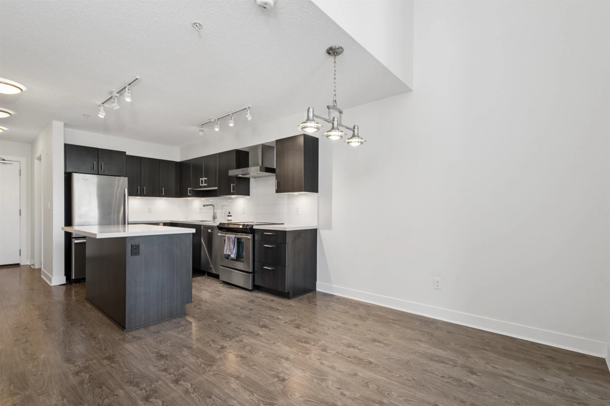 Dining Area Photo of 605 500 Royal Avenue, New Westminster, BC