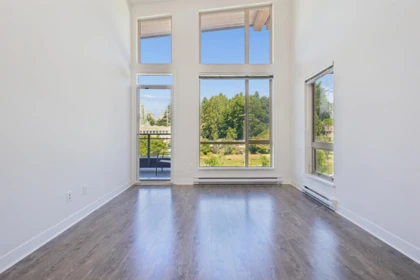 Kitchen Photo of 605 500 Royal Avenue, New Westminster, BC