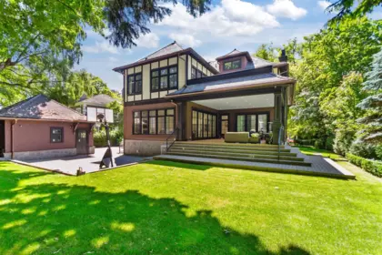 Hot Tub / Spa Photo of 1341 Matthews Avenue, Vancouver, BC