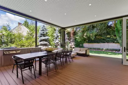 Swimming Pool Photo of 1341 Matthews Avenue, Vancouver, BC