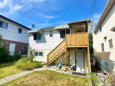 Swimming Pool Photo of 3416 Monmouth Avenue, Vancouver, BC