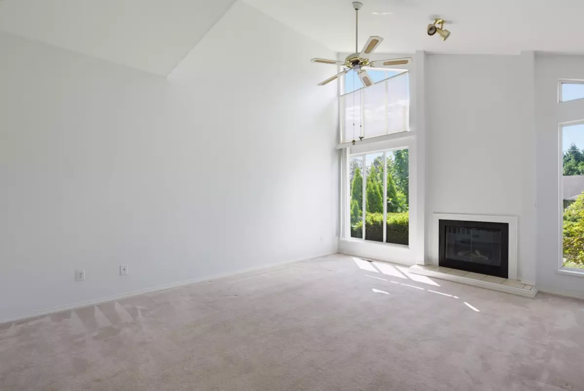 Dining Area Photo of 33563A 2nd Avenue, Mission, BC