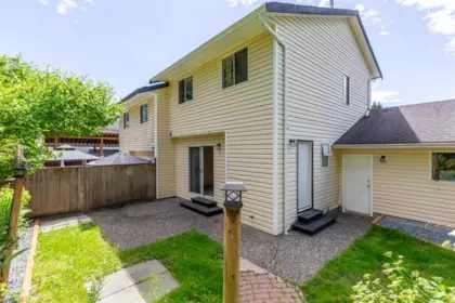 33563A 2nd Avenue, Mission, BC, Mission — Half Duplex for sale