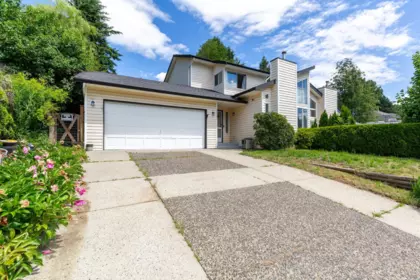 Hot Tub / Spa Photo of 33563A 2nd Avenue, Mission, BC