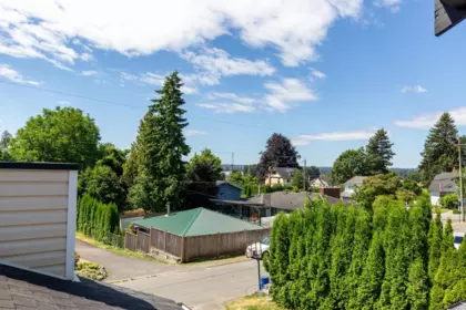 Outdoor Patio Photo of 33563A 2nd Avenue, Mission, BC