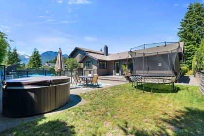 Outdoor Kitchen Photo of 2539 Jura Crescent, Squamish, BC