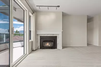 Breakfast Nook Photo of 303 7651 Amber Drive, Chilliwack, BC