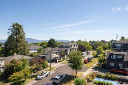 Front Yard Photo of 1 1450 E 30th Avenue, Vancouver, BC
