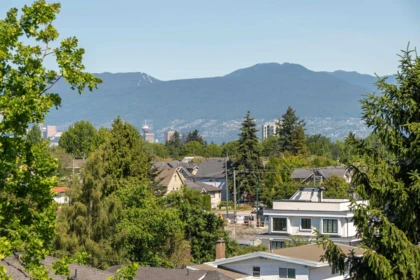 Garden / Landscaping Photo of 1 1450 E 30th Avenue, Vancouver, BC